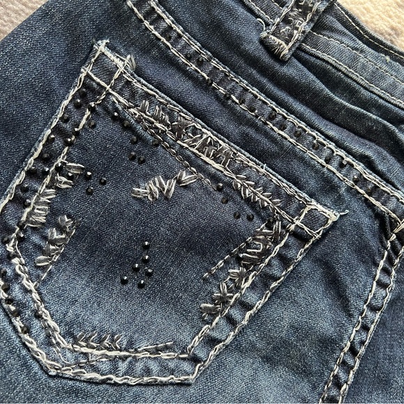 Cowgirl Tuff Shorts ‘Junkyard Bling’ Dark Denim Size 29 - Picture 4 of 8